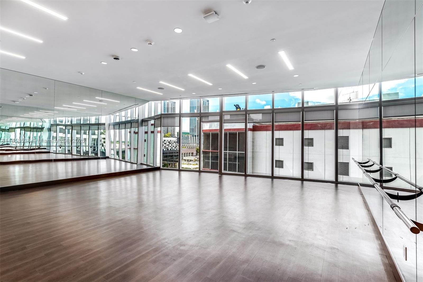 851 NE 1st Ave #3011, Miami FL 33132
