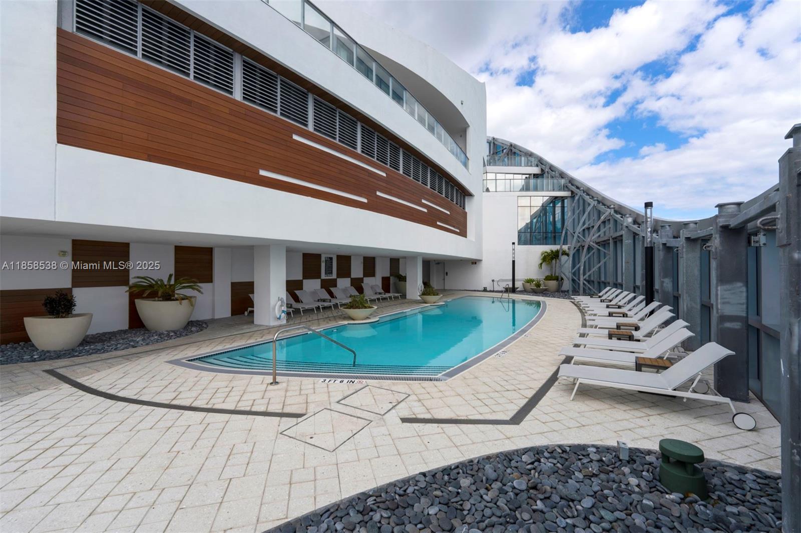851 NE 1st Ave #3011, Miami FL 33132
