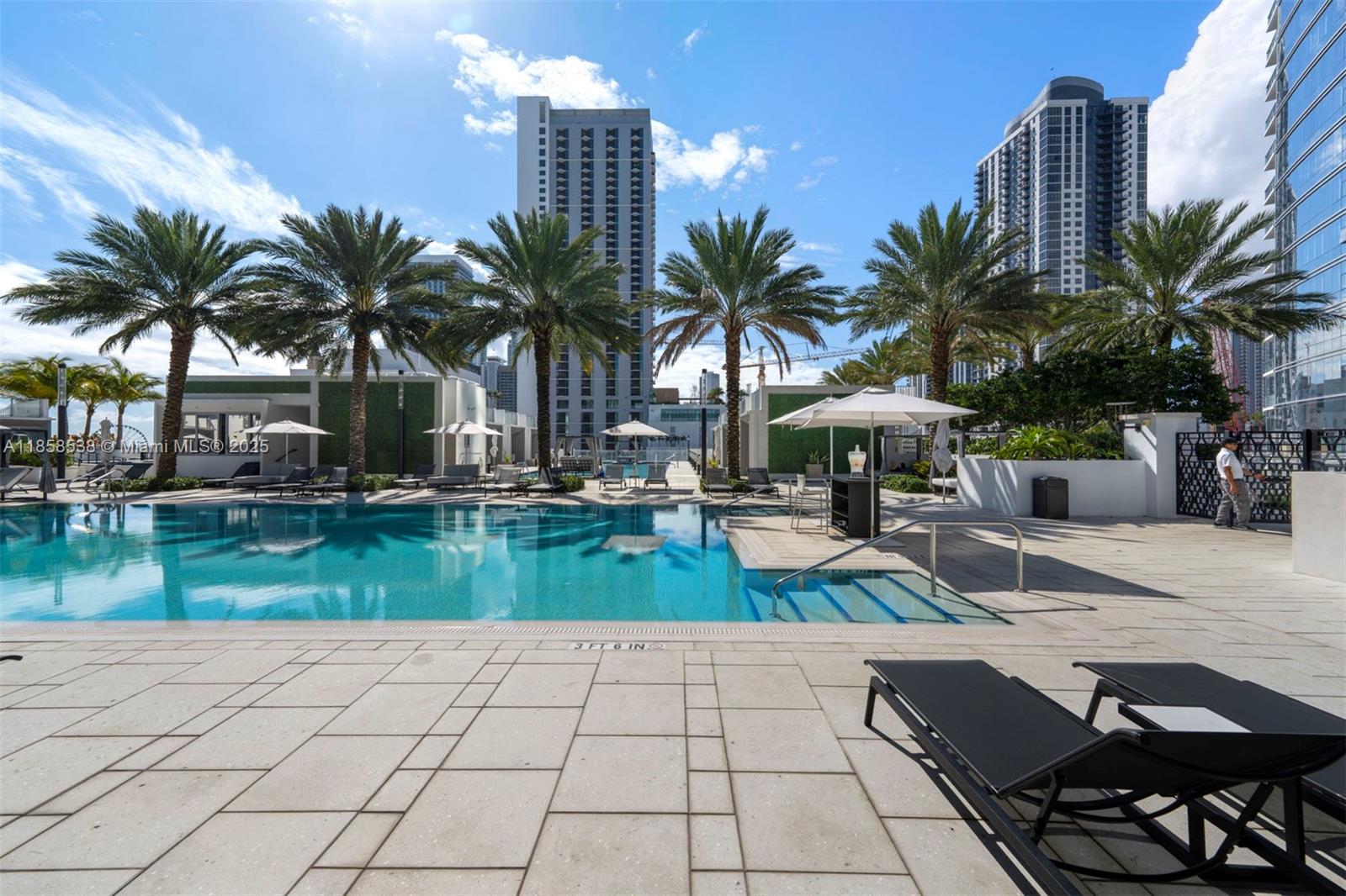 851 NE 1st Ave #3011, Miami FL 33132