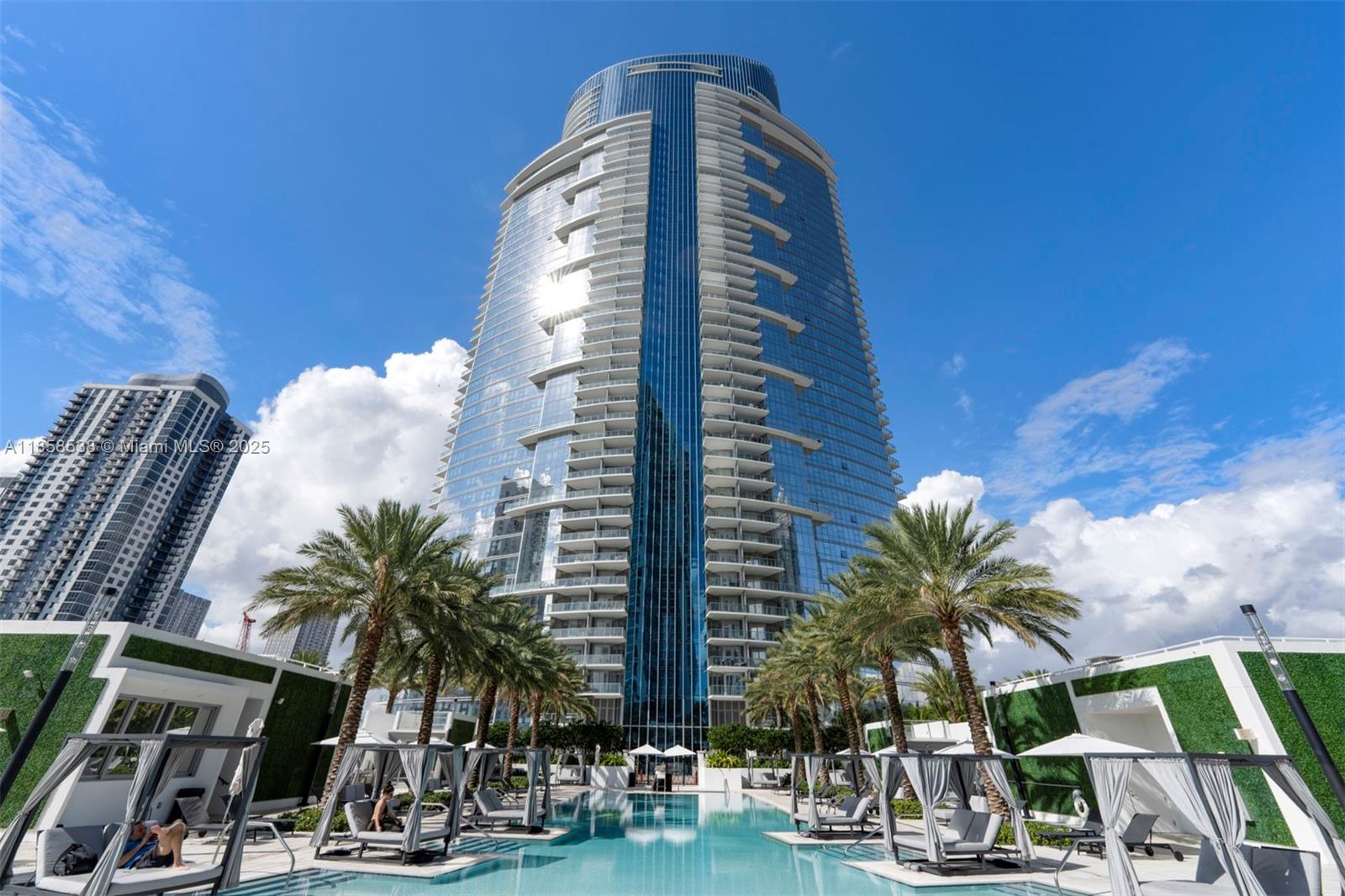 851 NE 1st Ave #3011, Miami FL 33132