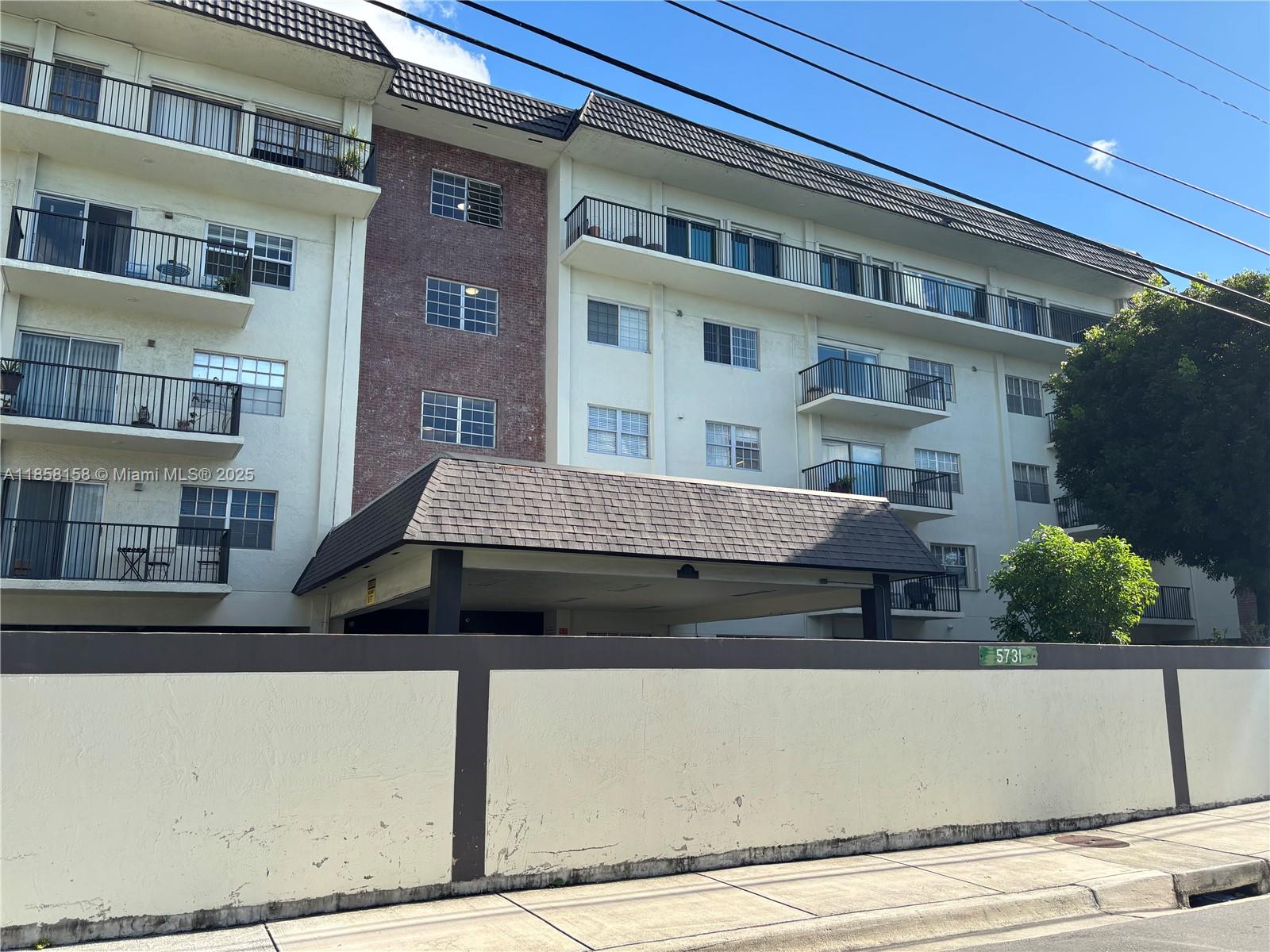 Virginia Gardens Condo