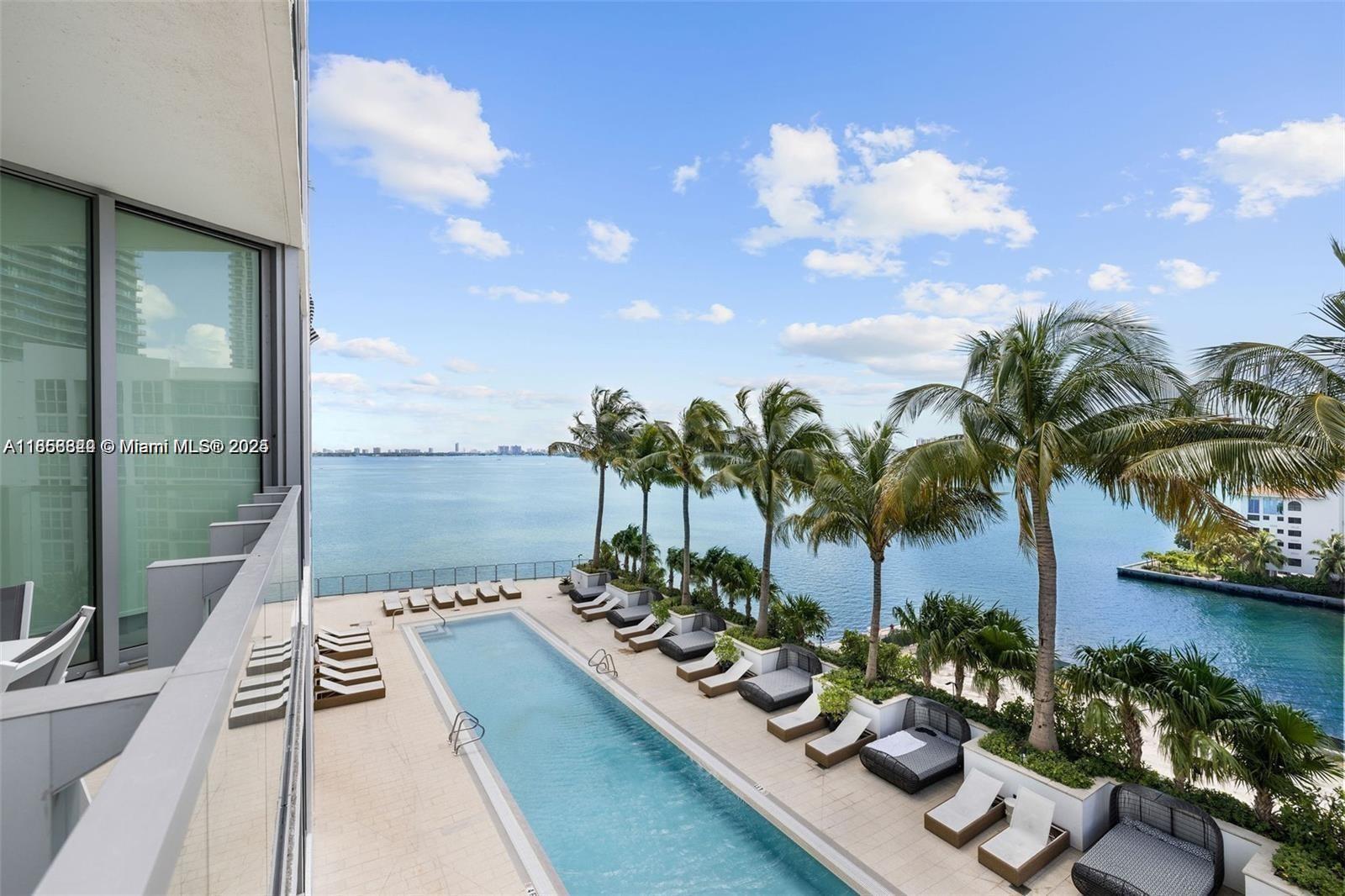 Condo for Sale in Miami, FL