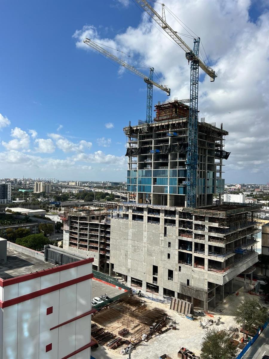 851 NE 1st Ave #1204, Miami FL 33132