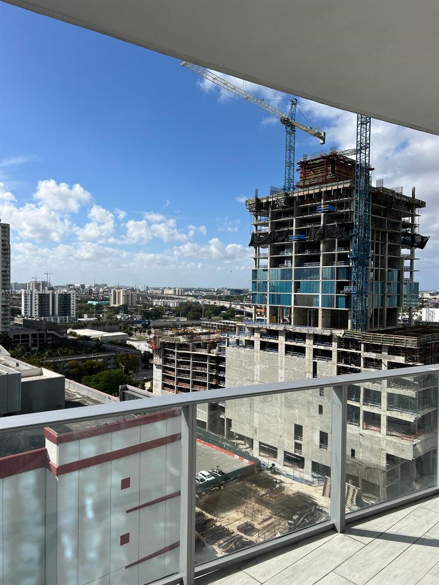 851 NE 1st Ave #1204, Miami FL 33132
