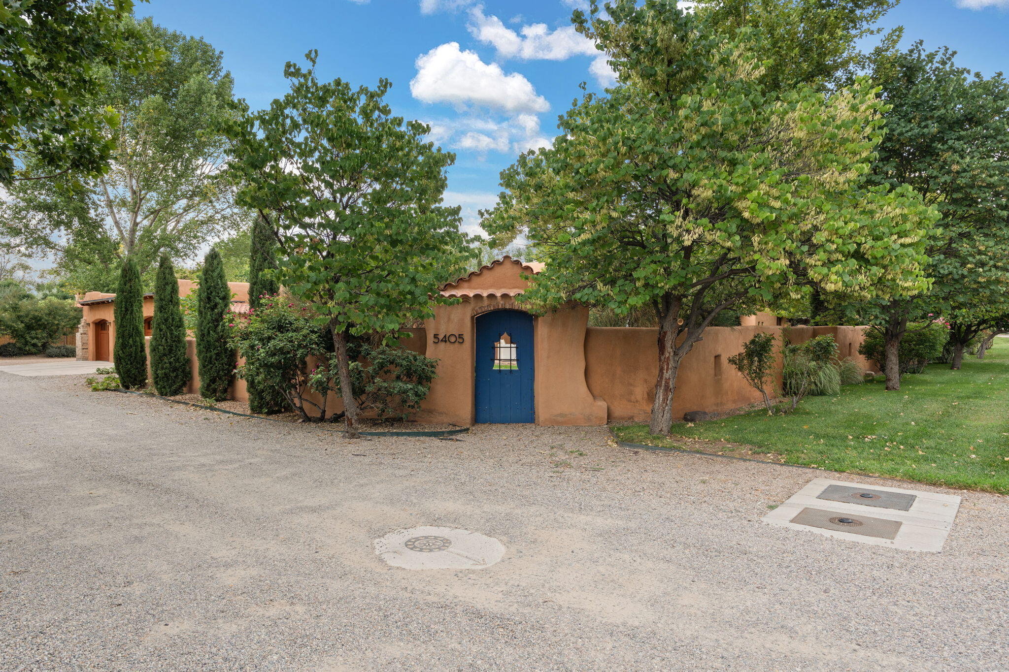 Homes for sale in Los Ranchos, NM | 5405 Eakes Rd Nw, Los Ranchos, NM 87107 | MLS# 1089652