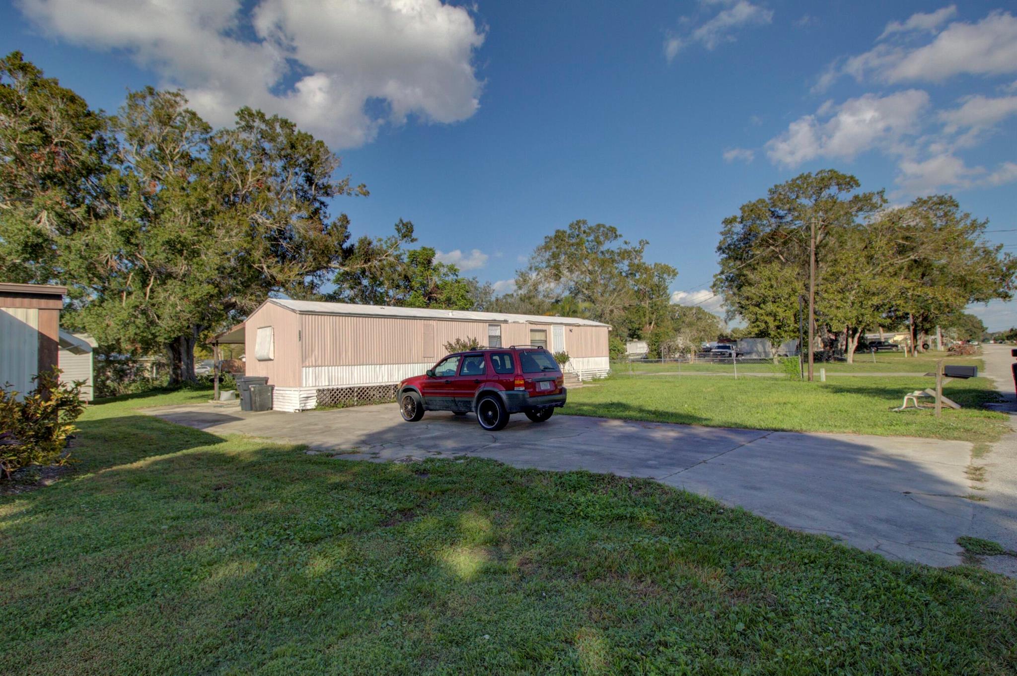Homes for sale in Okeechobee, FL | 3247 Se 27th Street, Okeechobee, FL 34974 | MLS# R11115711