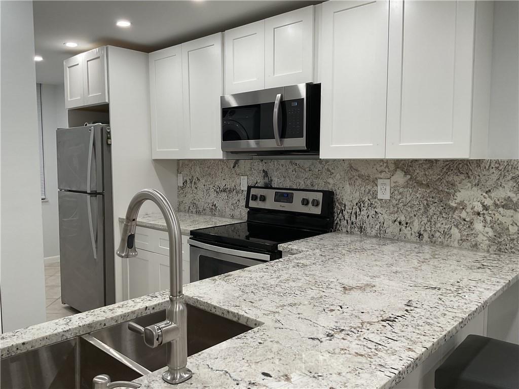 Homes for sale in Plantation, FL | 6800 Cypress Rd #208, Plantation, FL 33317 | MLS# F10520554