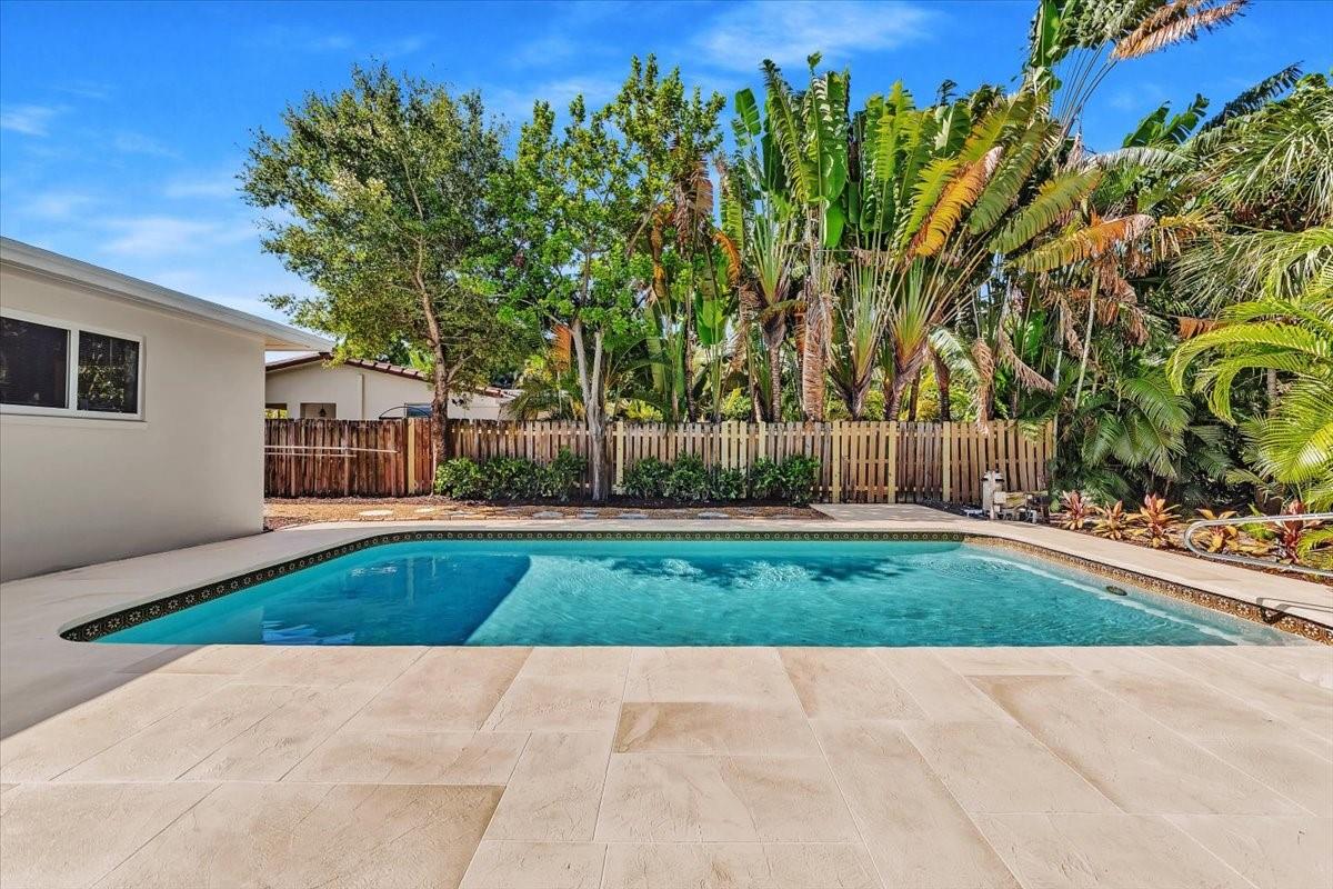 Homes for sale in Oakland Park, FL | 4687 Ne 18Th Ave, Oakland Park, FL 33334 | MLS# F10520573