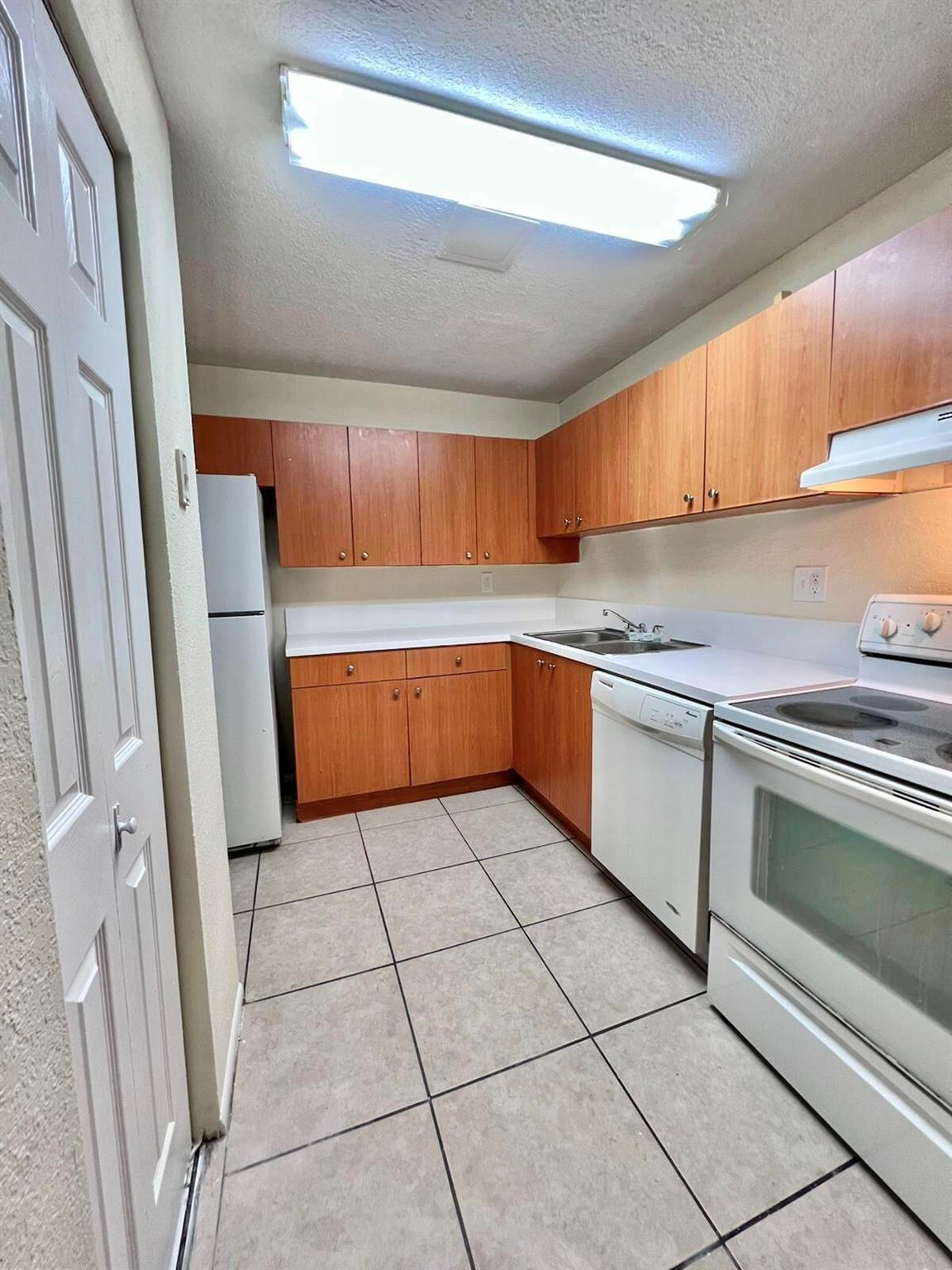 Clear Lake Palms Condo