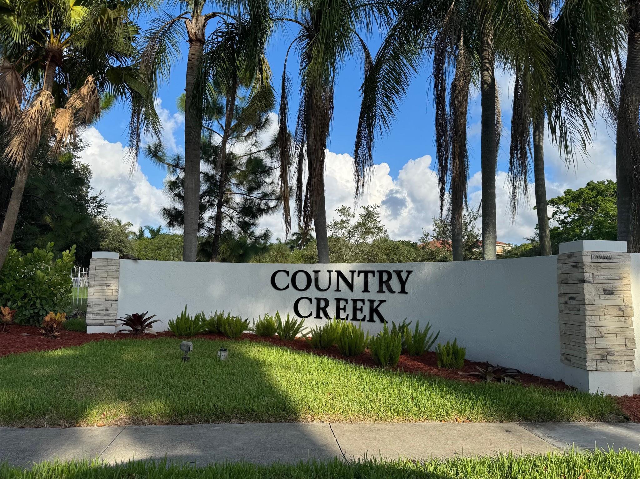 Homes for sale in Davie, FL | 4190 Sw 70Th Ter, Davie, FL 33314 | MLS# F10520170