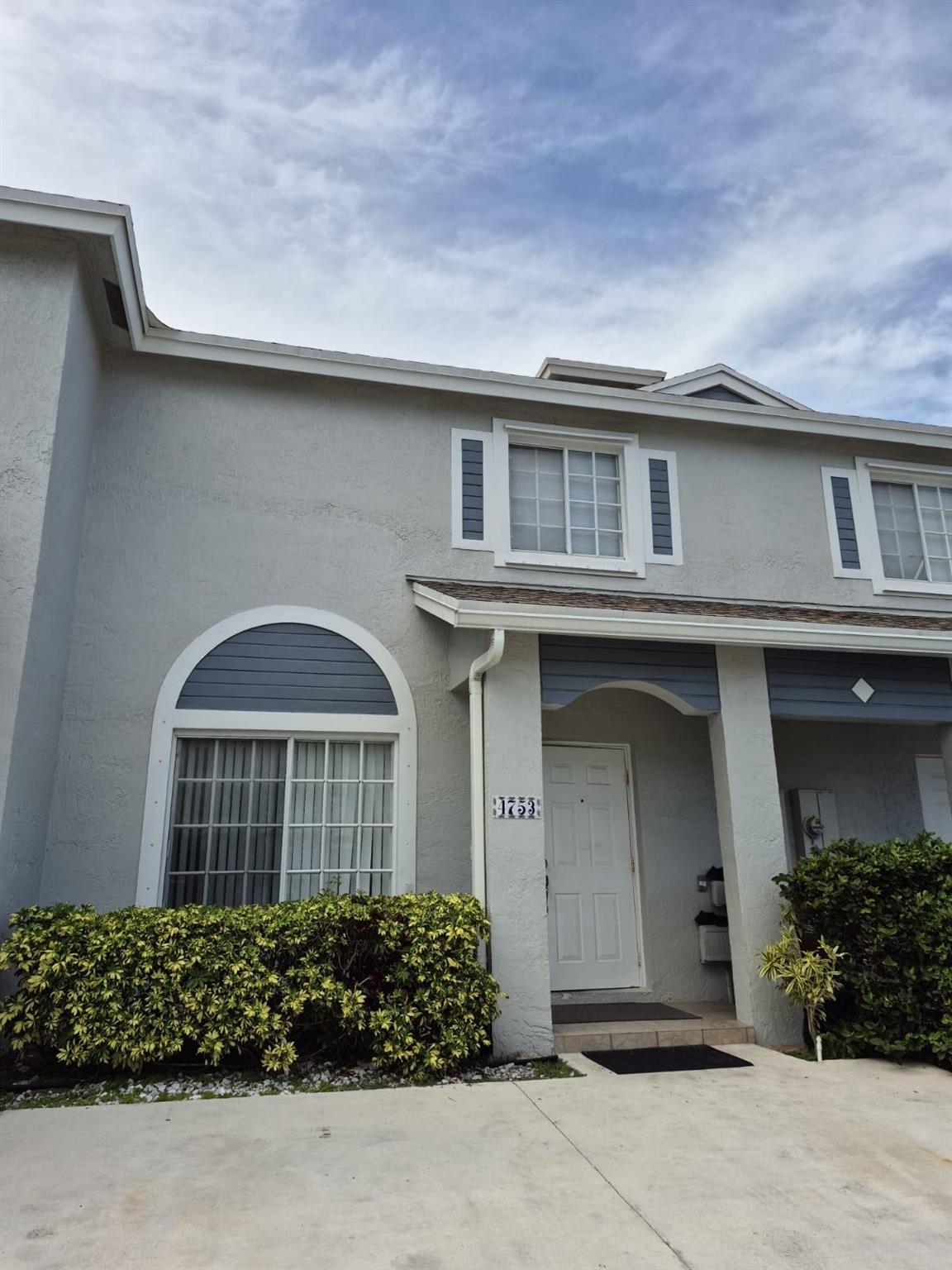 Homes for sale in Deerfield Beach, FL | 4753 Sw 13th Pl, Deerfield Beach, FL 33442 | MLS# R11115900