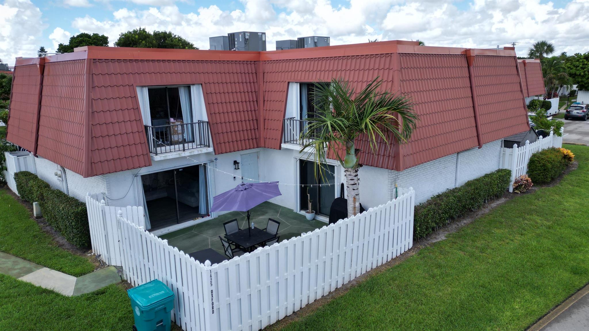 Homes for sale in Boynton Beach, FL | 1425 Oxford Lane, Boynton Beach, FL 33426 | MLS# R11115914