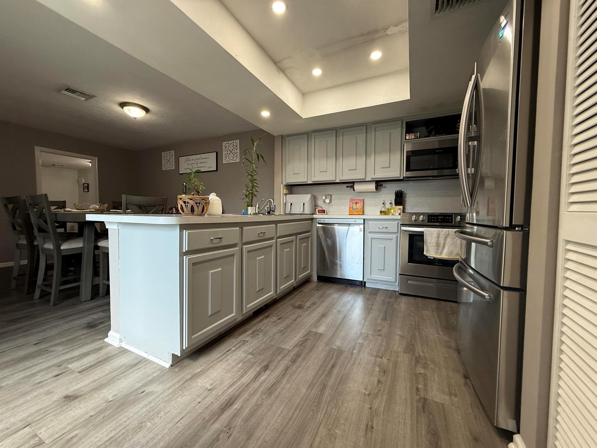 Homes for sale in Boynton Beach, FL | 1425 Oxford Lane, Boynton Beach, FL 33426 | MLS# R11115914