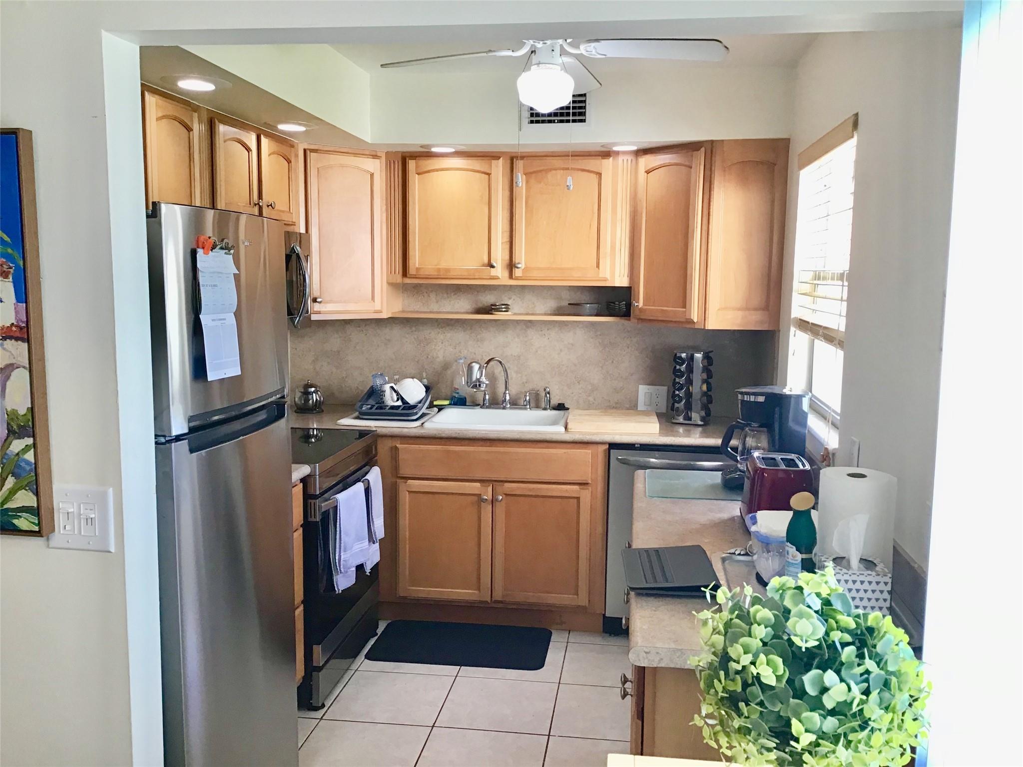 Mansfield/century Village