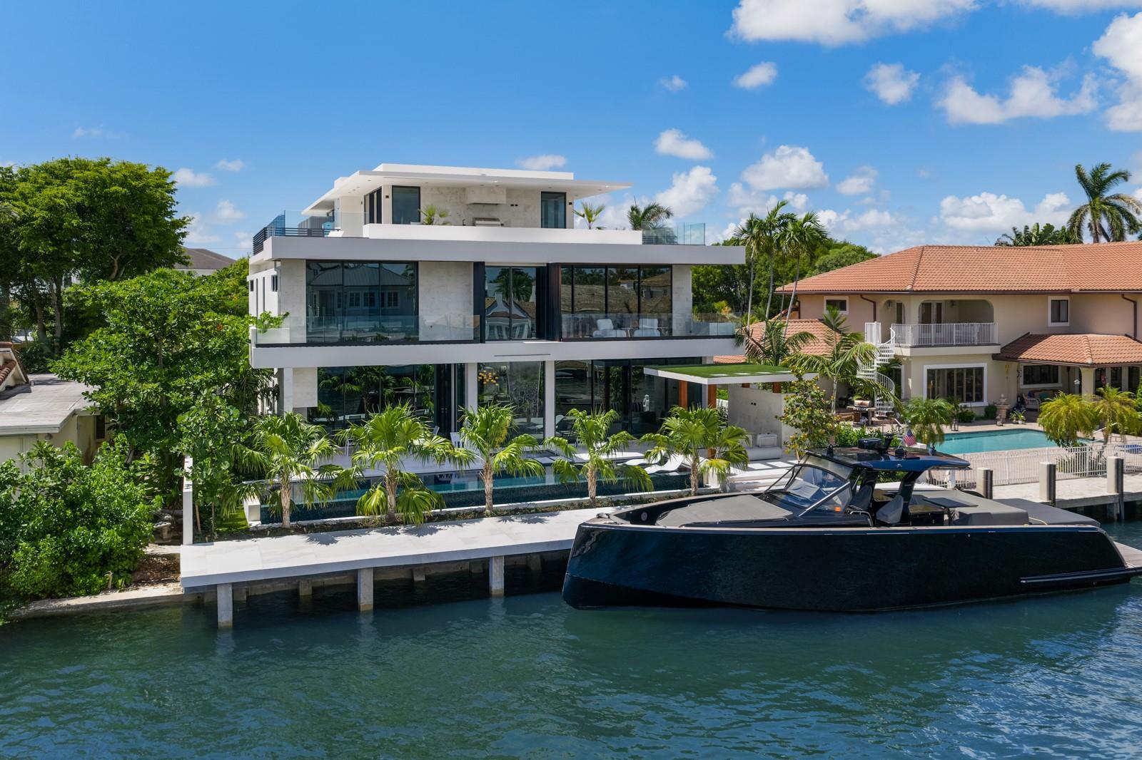 Homes for sale in Fort Lauderdale, FL | 1721 Se 11th St, Fort Lauderdale, FL 33316 | MLS# F10520613