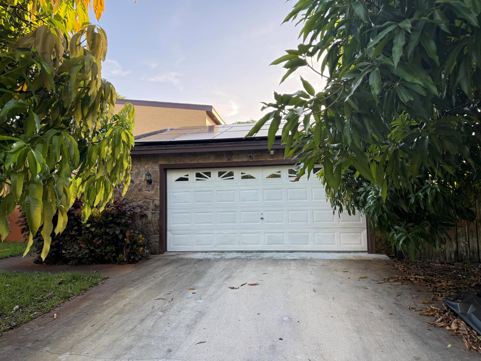 1323 Scottsdale Road E West Palm Beach FL 33417 | R11116009