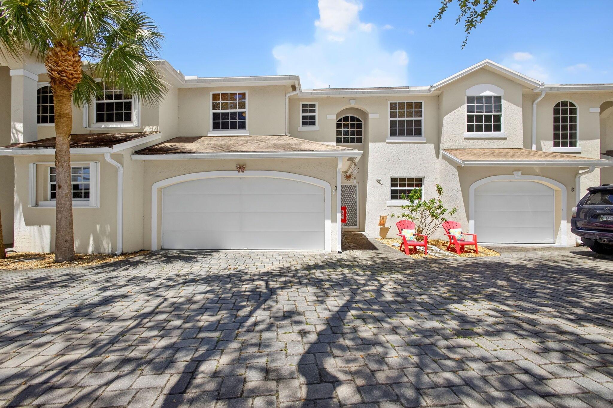 Homes for sale in Tequesta, FL | 479 Tequesta Dr #7, Tequesta, FL 33469 | MLS# R11116039