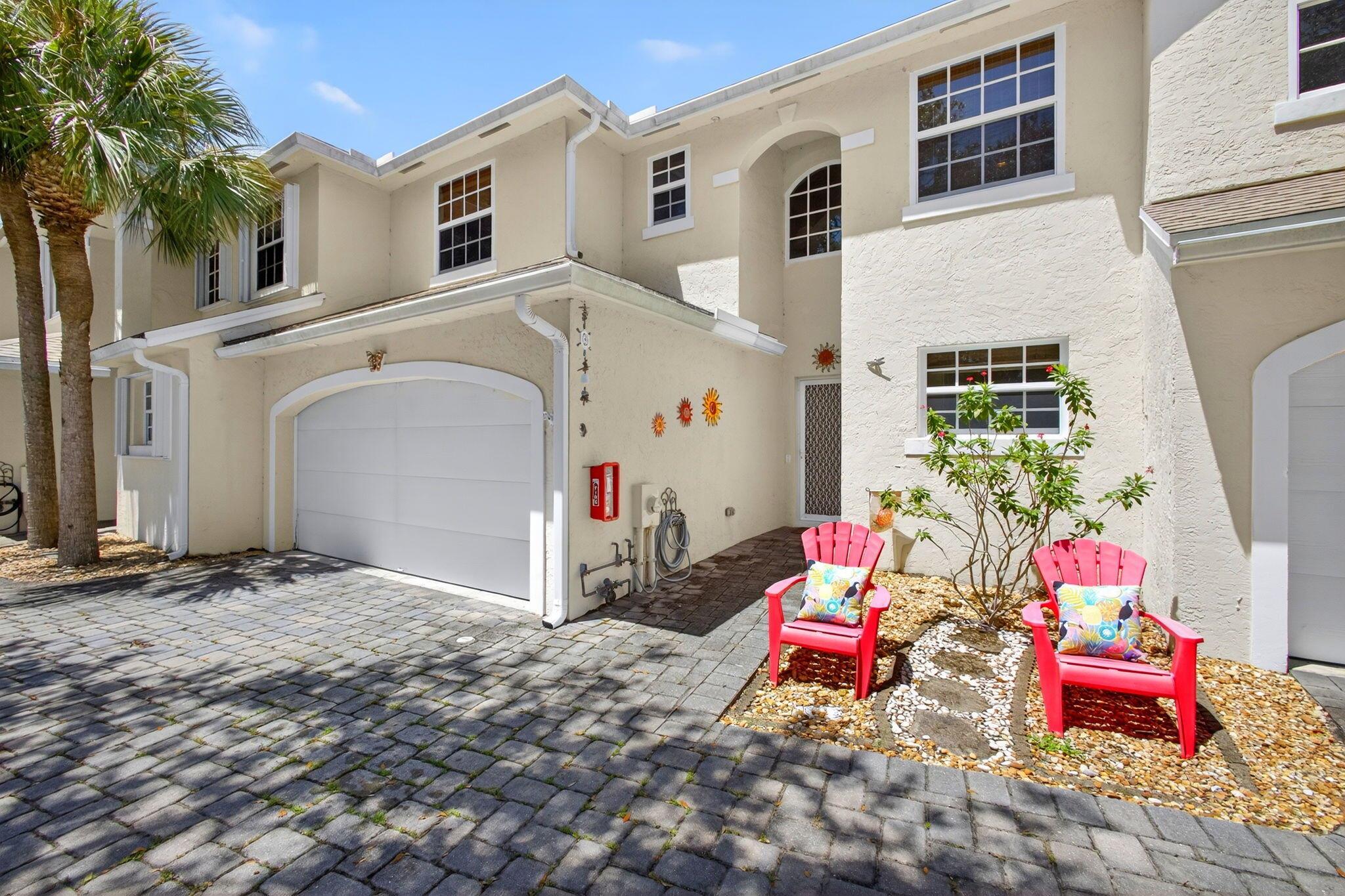 Homes for sale in Tequesta, FL | 479 Tequesta Dr #7, Tequesta, FL 33469 | MLS# R11116039