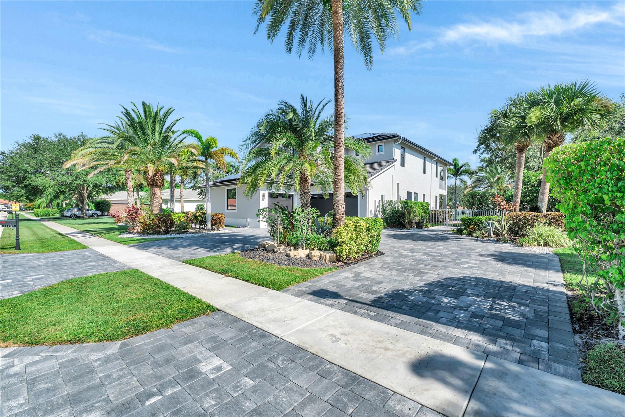 Homes for sale in Wellington, FL | 11737 Windsor Bay Pl, Wellington, FL 33449 | MLS# F10518223