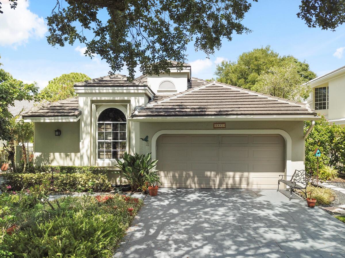 6861 Briarlake Circle Palm Beach Gardens FL 33418 | R11116047