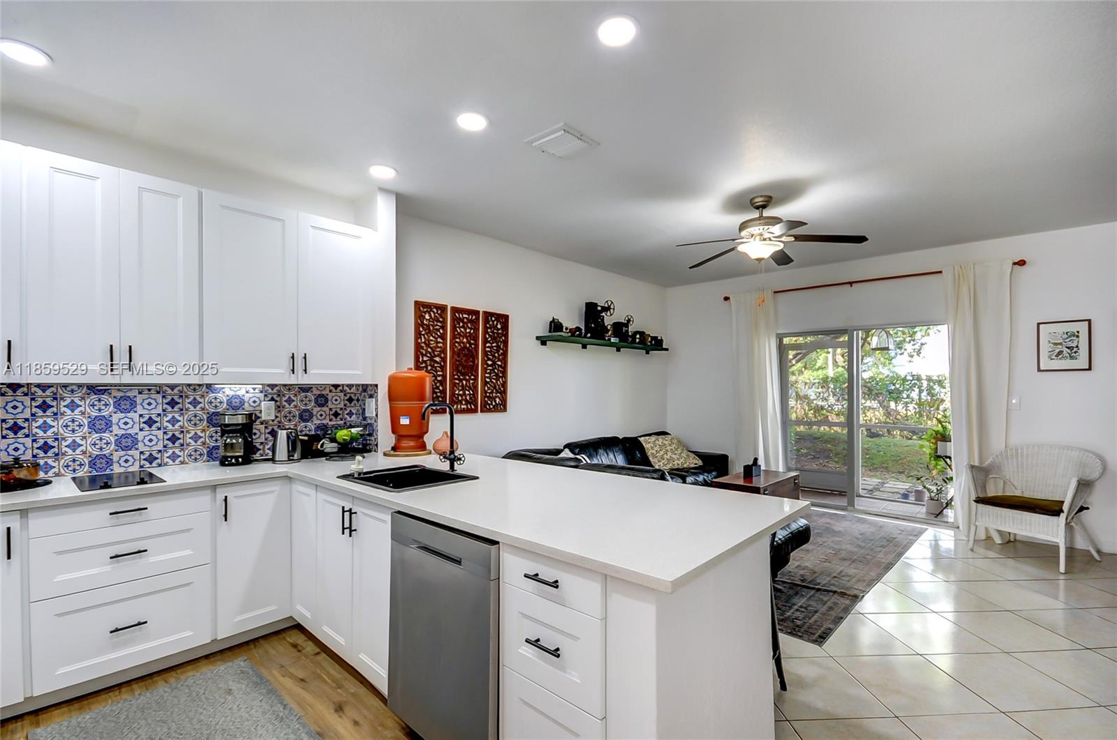 Las Brisas At Doral Condo