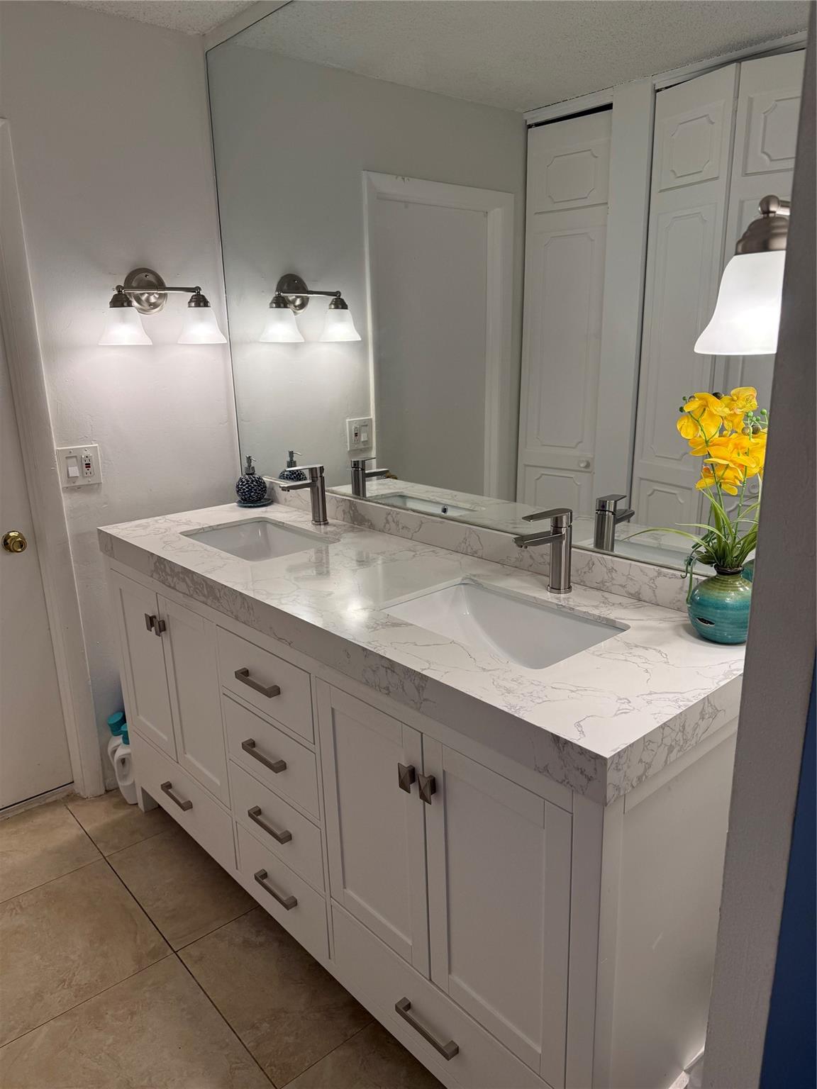 Homes for sale in Lauderhill, FL | 3710 Inverrary Dr #3T, Lauderhill, FL 33319 | MLS# F10520724