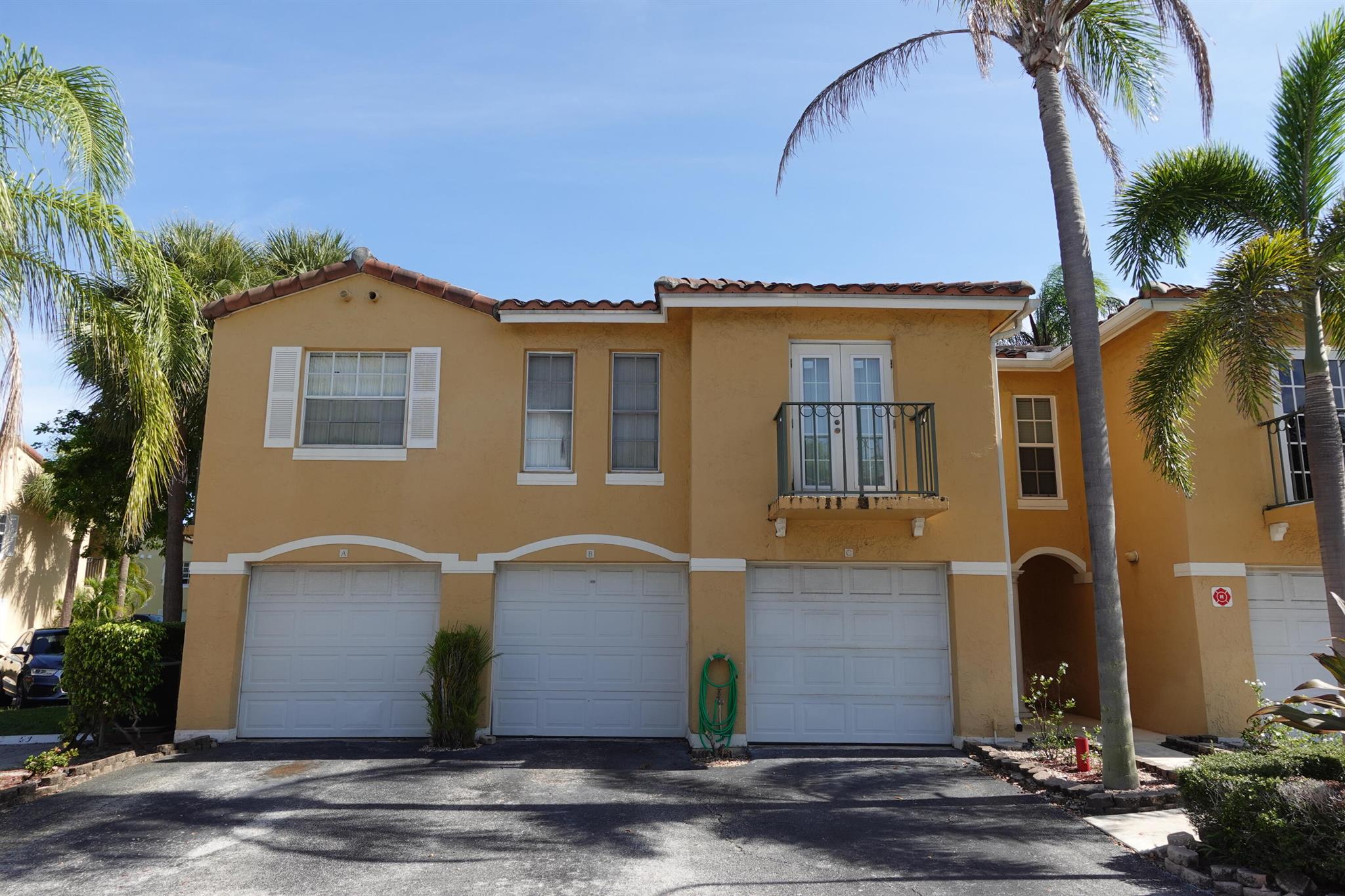 Homes for sale in Lake Park, FL | 1120 Lake Shore Dr #205, Lake Park, FL 33403 | MLS# R11116109