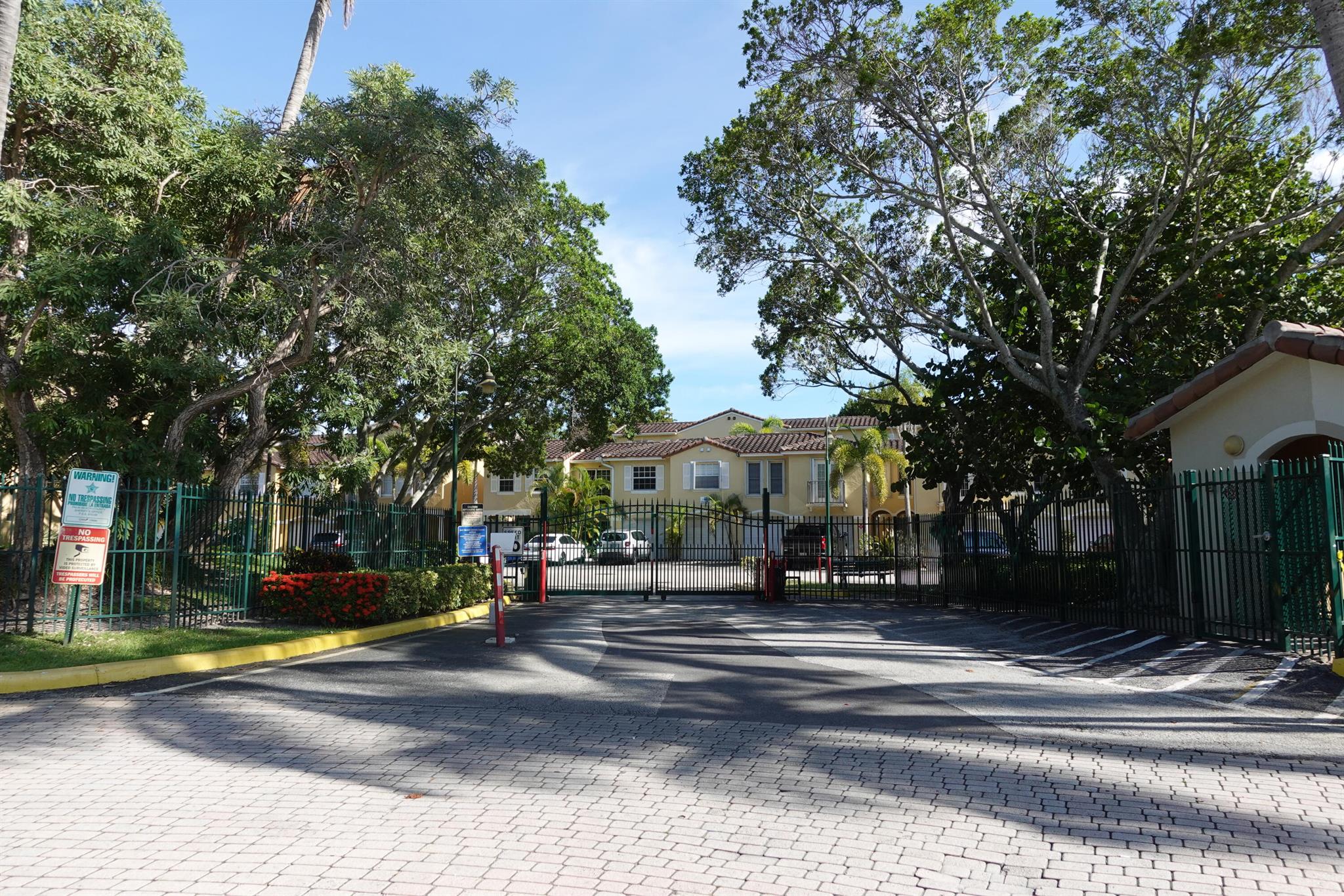 Homes for sale in Lake Park, FL | 1120 Lake Shore Dr #205, Lake Park, FL 33403 | MLS# R11116109