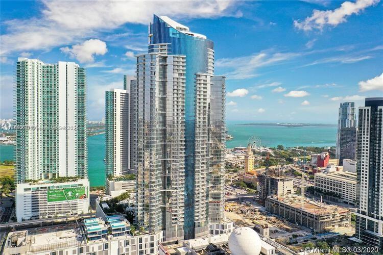 Condo for Sale in Miami, FL