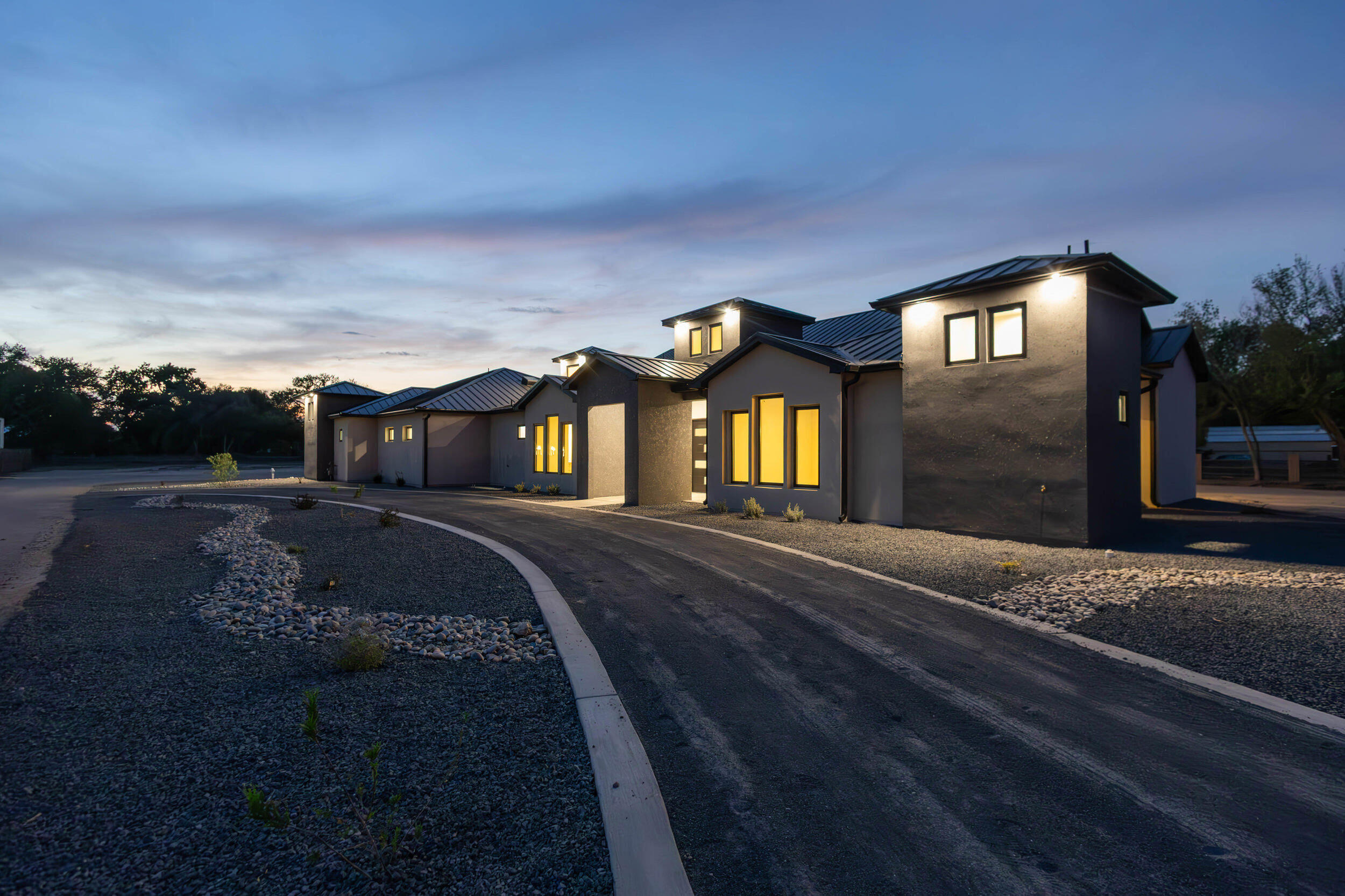 613 VALLE QUERIDO Court, Albuquerque NM 87114