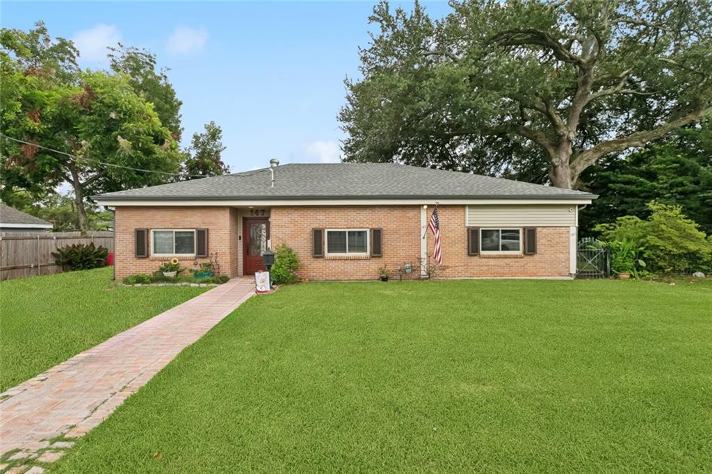 listing main picture