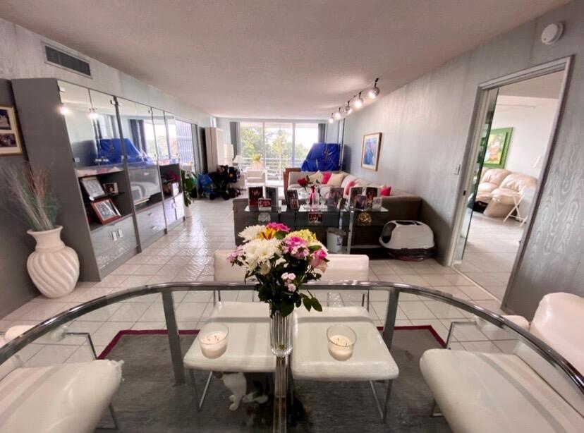 No 103 Palm-Aire Country