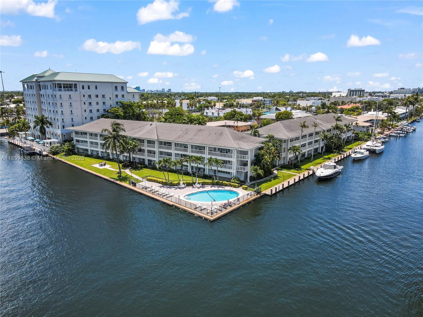 Waterside On The Intracoa