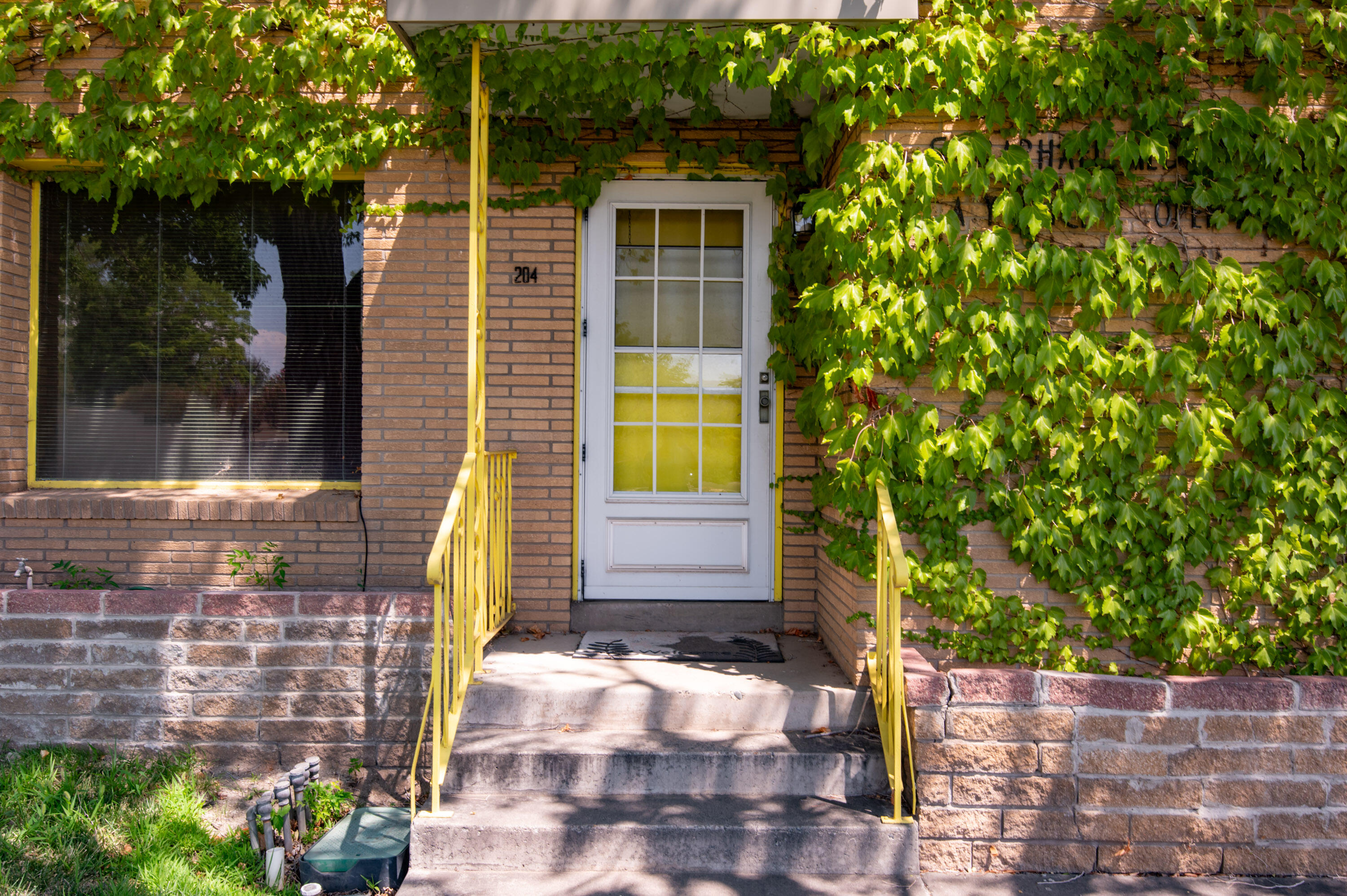 Homes for sale in Albuquerque, NM | 204 Carlisle Blvd Ne, Albuquerque, NM 87106 | MLS# 1089778