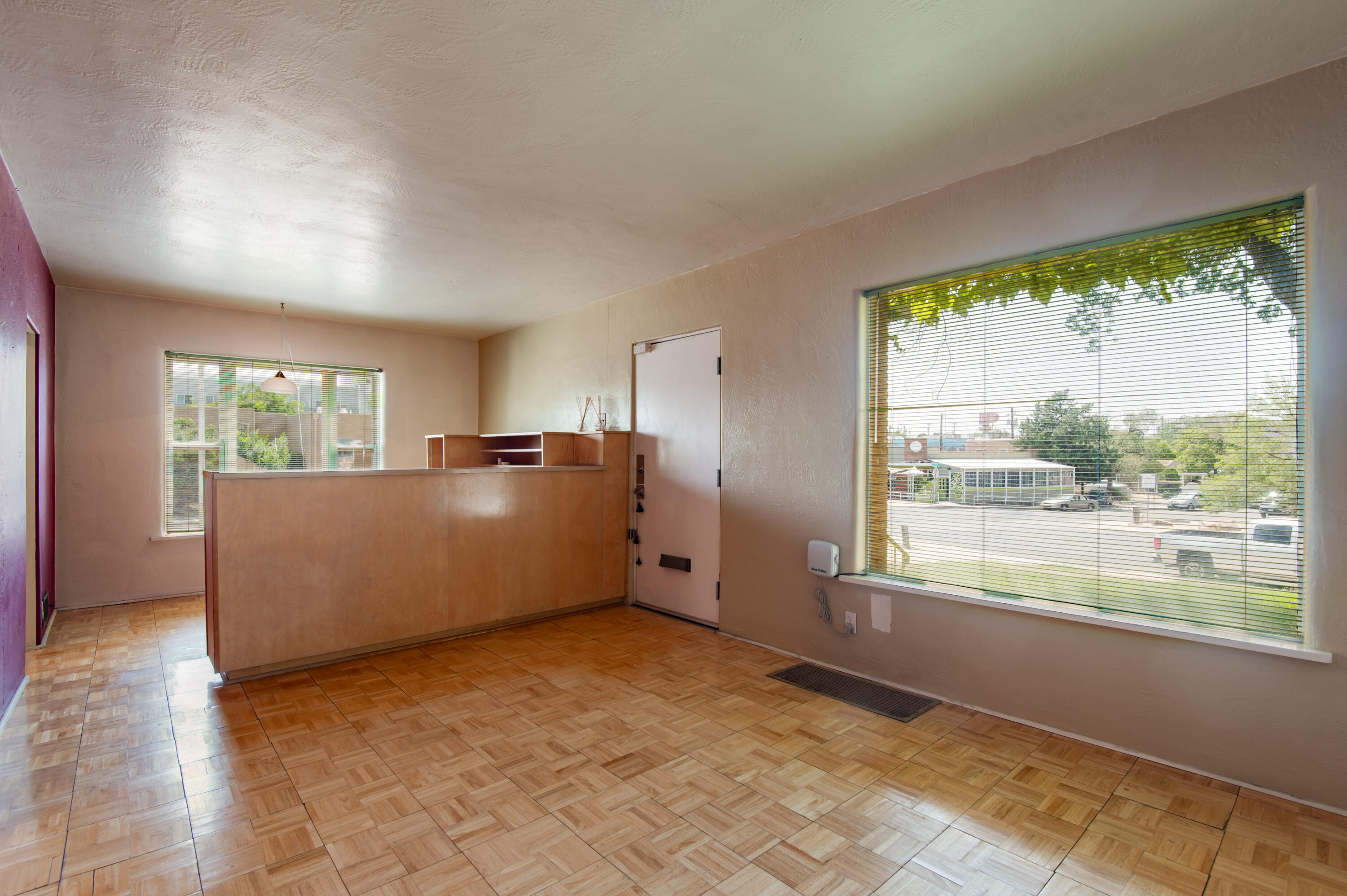 Homes for sale in Albuquerque, NM | 204 Carlisle Blvd Ne, Albuquerque, NM 87106 | MLS# 1089778