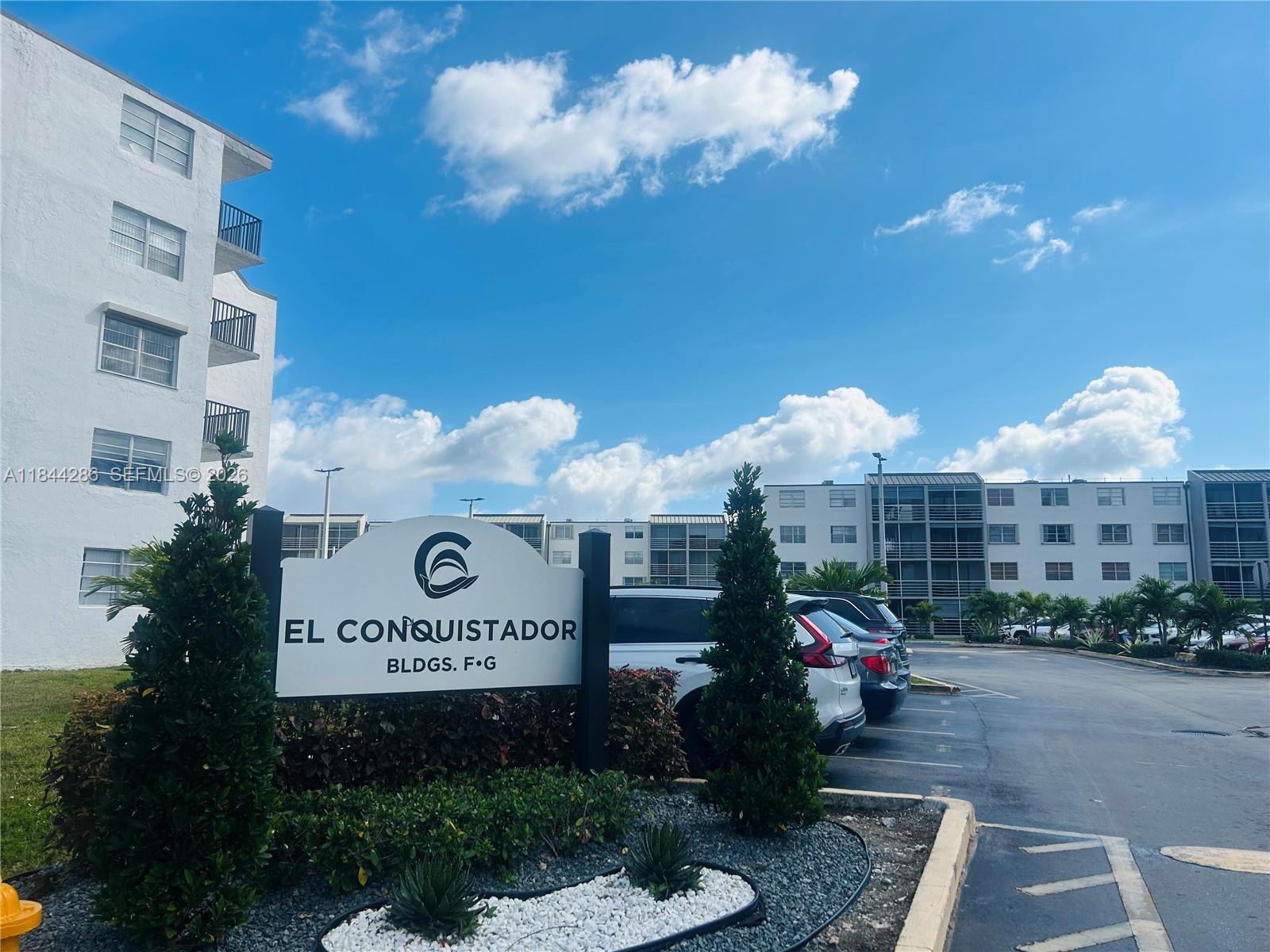 El Conquistador North Con