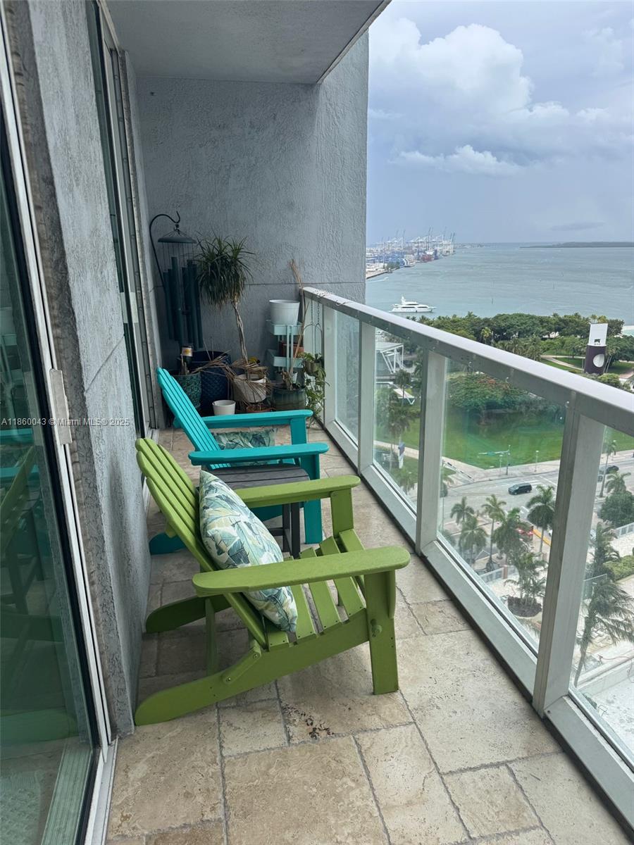 244 Biscayne Blvd #1807, Miami FL 33132