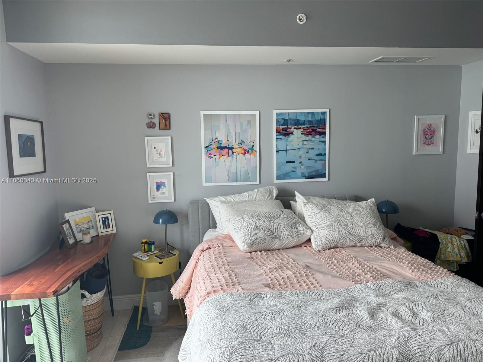 244 Biscayne Blvd #1807, Miami FL 33132