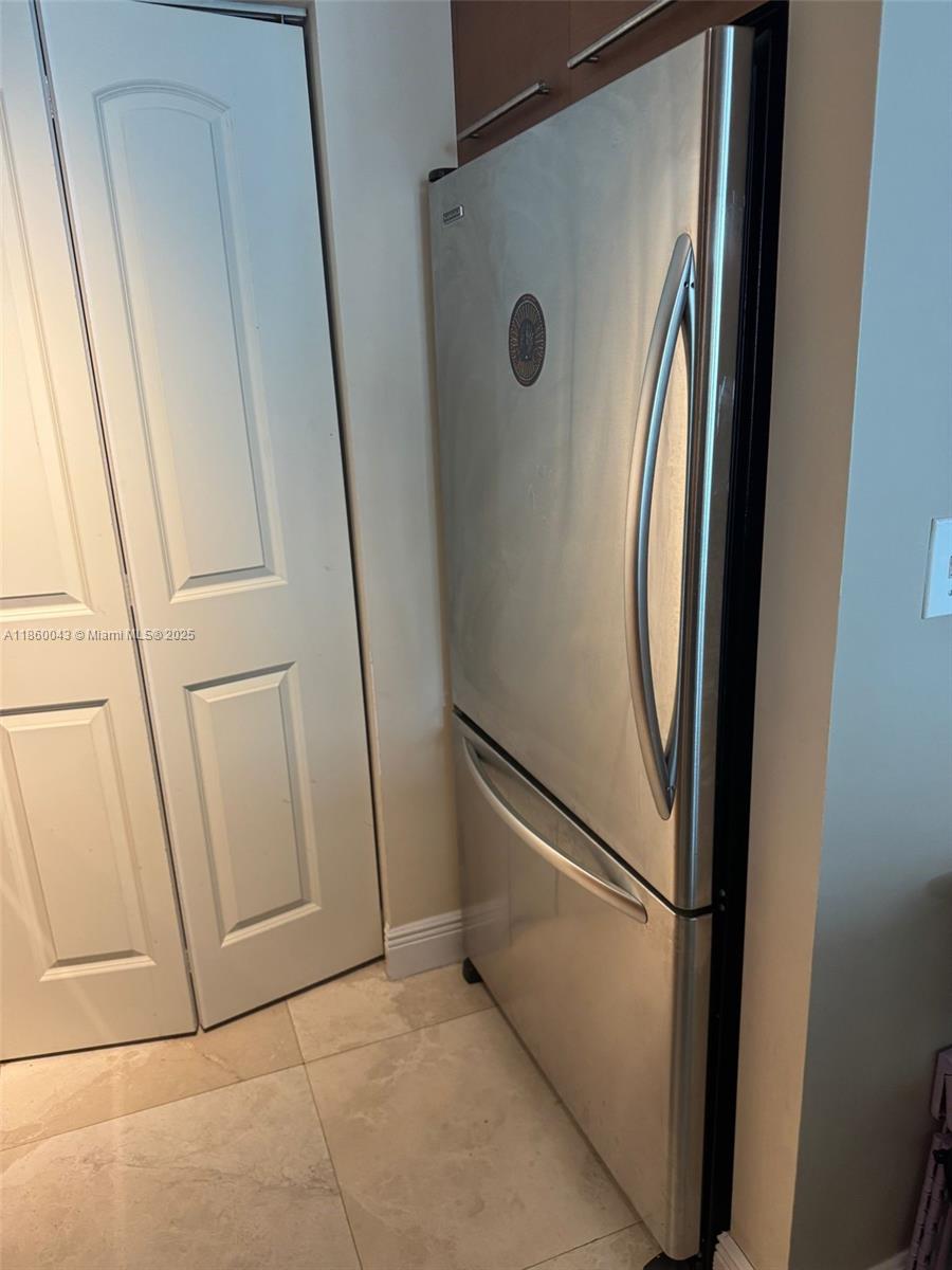 244 Biscayne Blvd #1807, Miami FL 33132