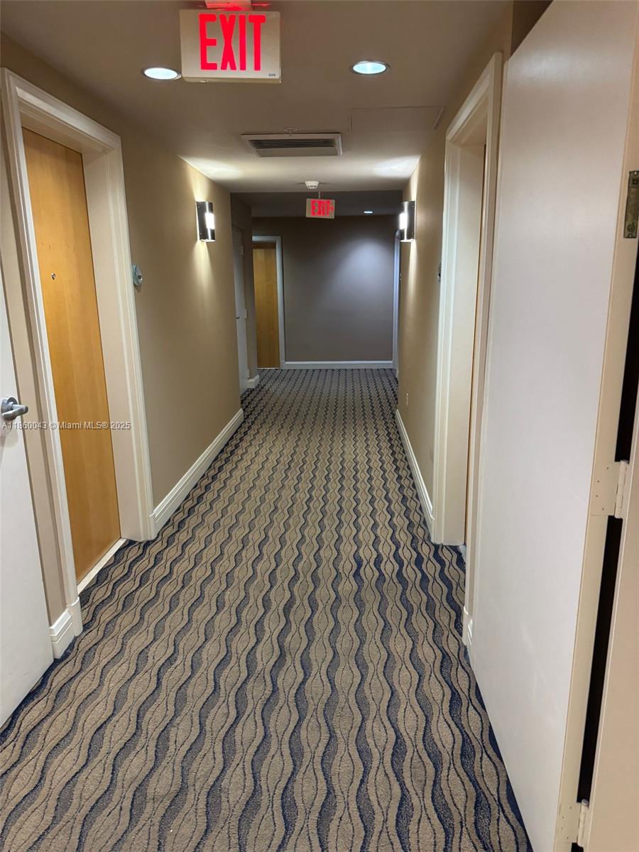 244 Biscayne Blvd #1807, Miami FL 33132