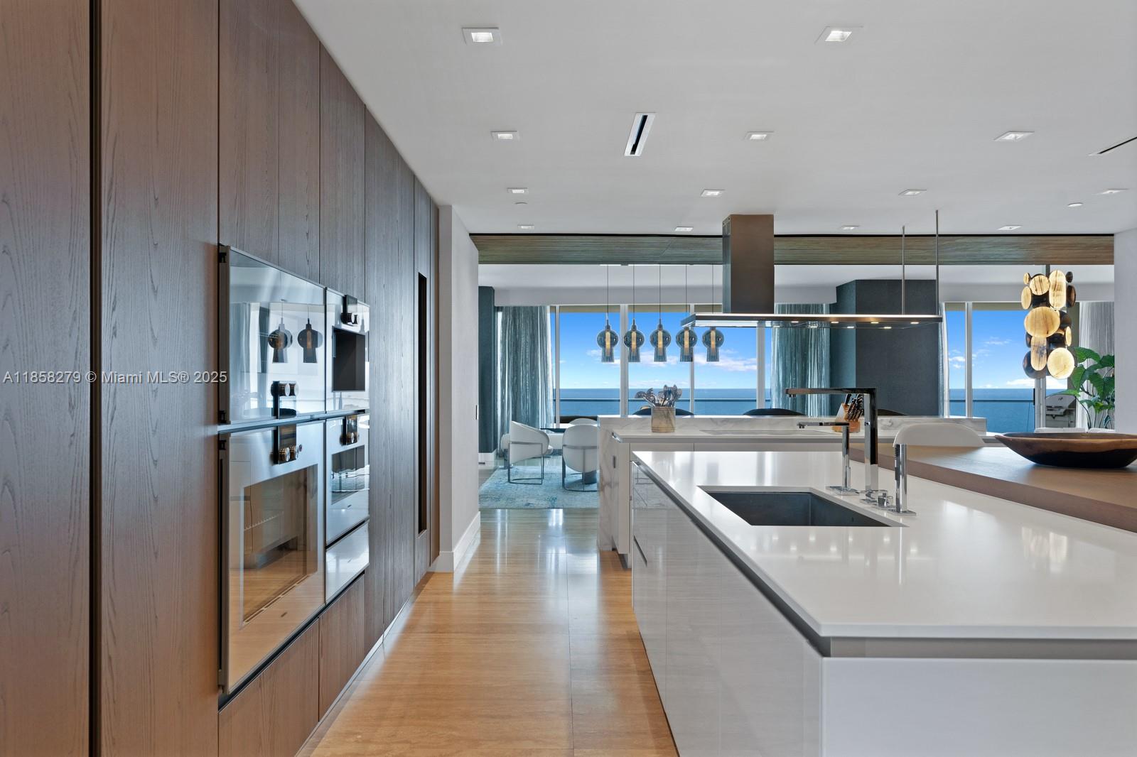 18501 Collins Ave 1401/02