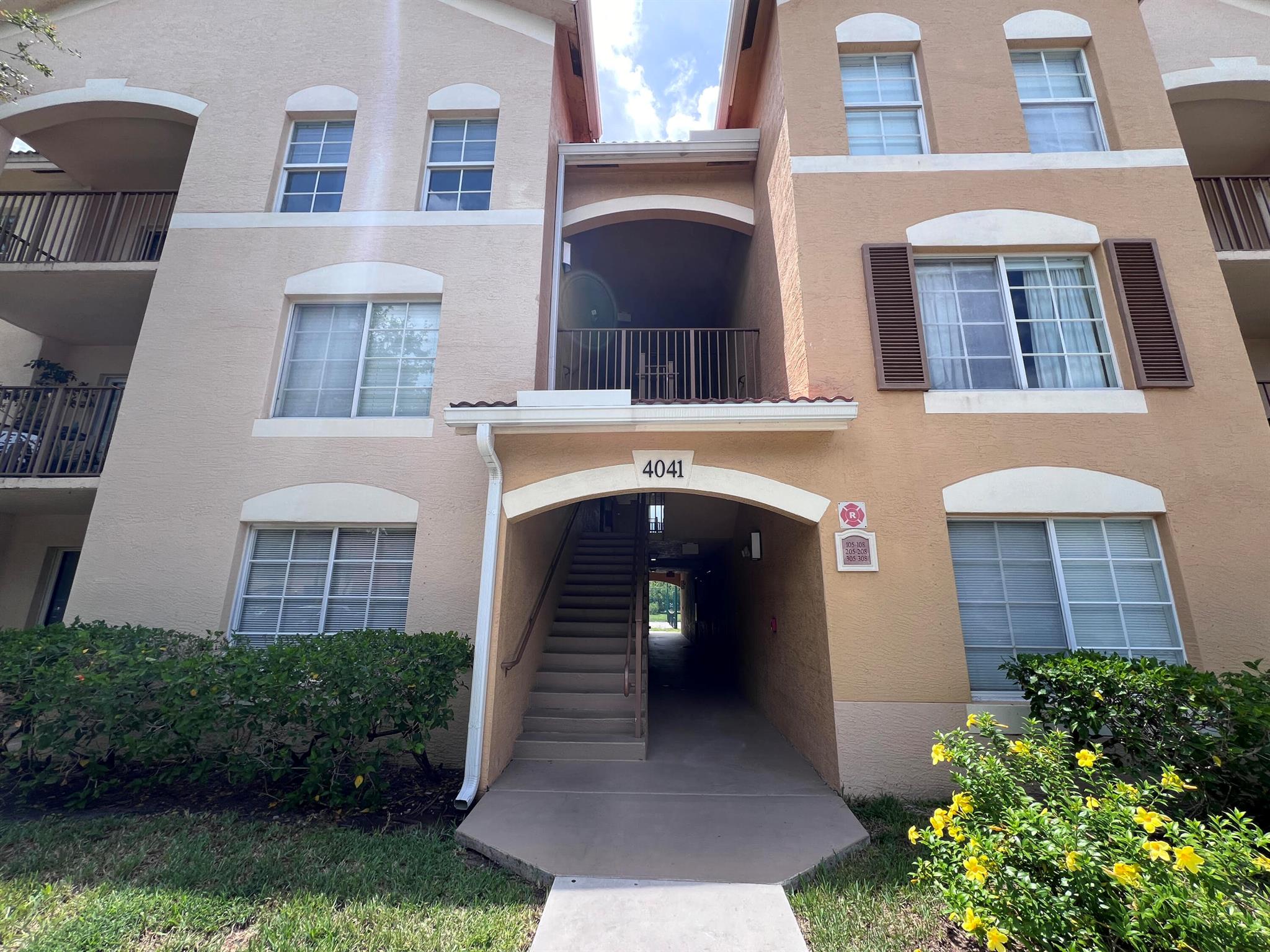 Emerald Isle At Laguna La