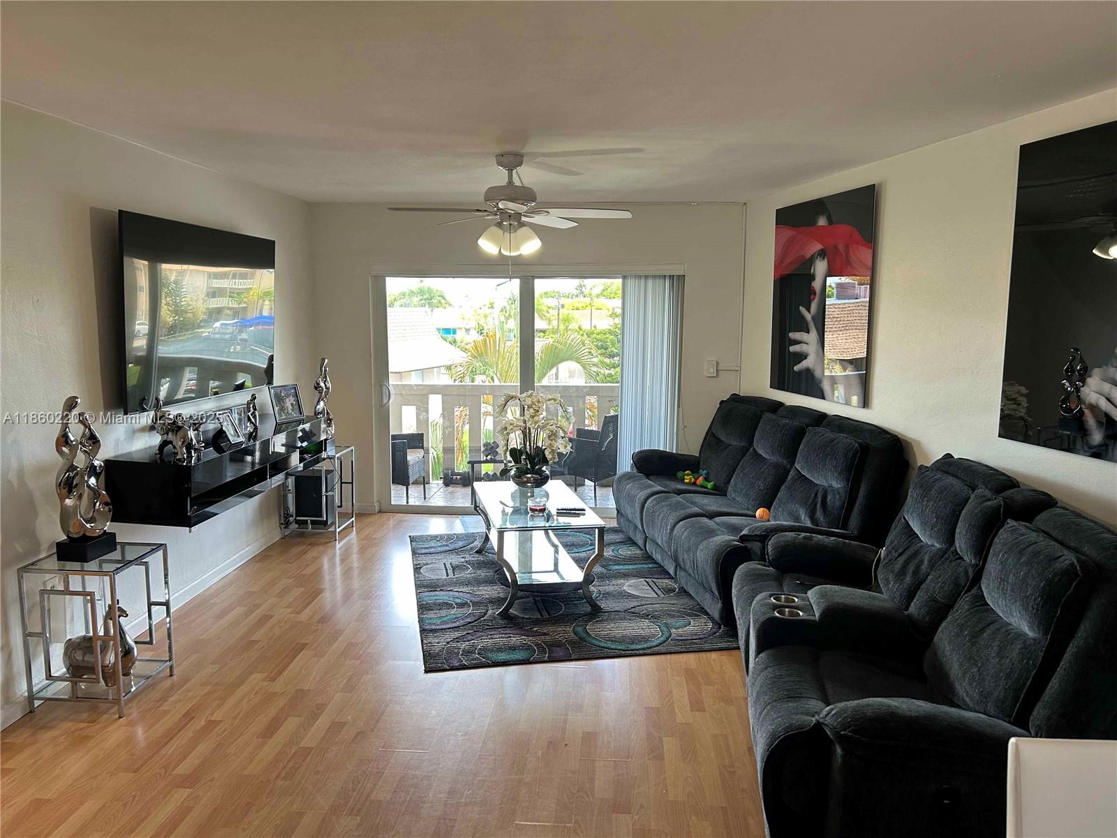 Villas Of Miami Lakes Con