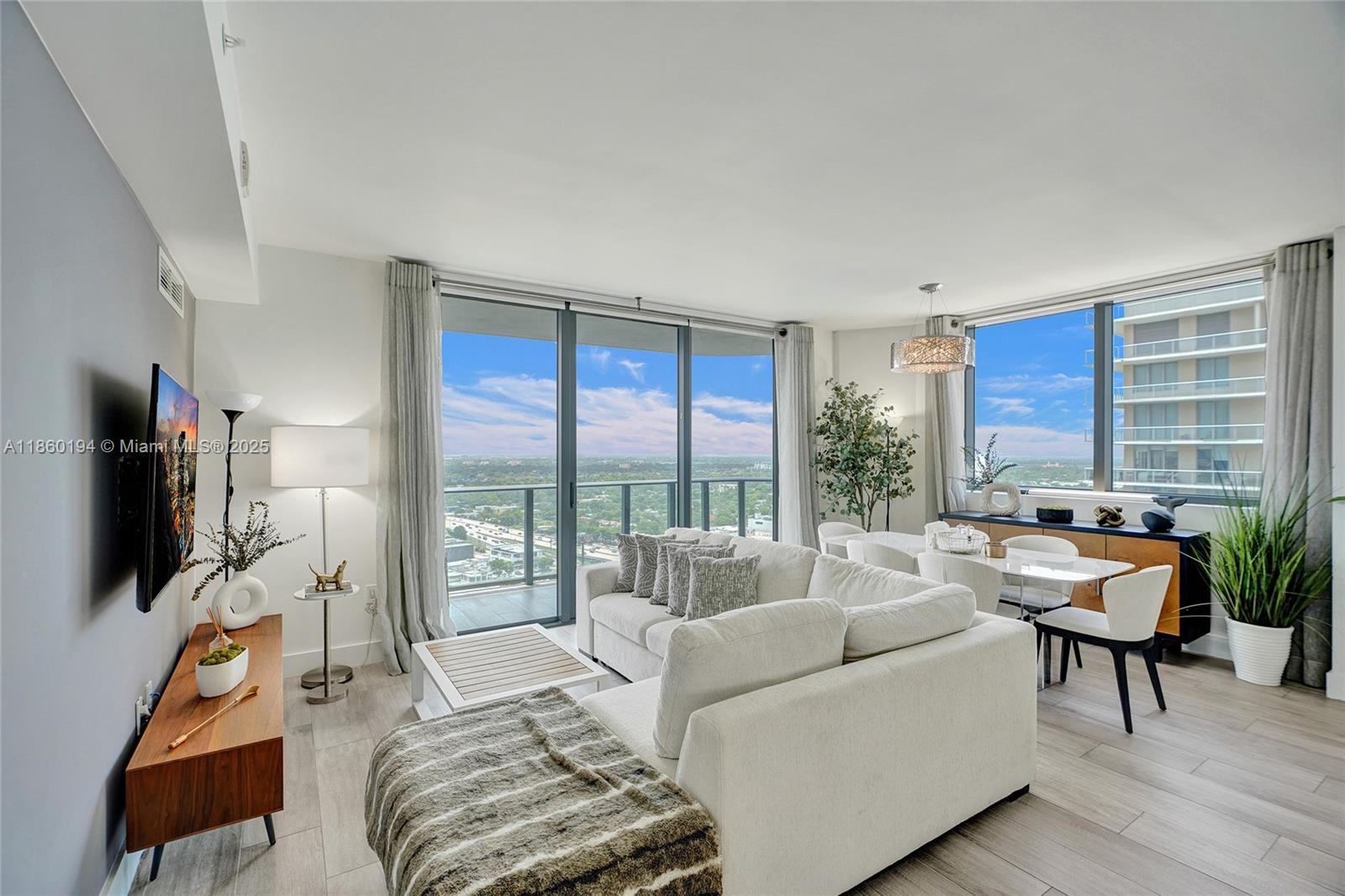 Apartamento para Alugar em Miami, FL