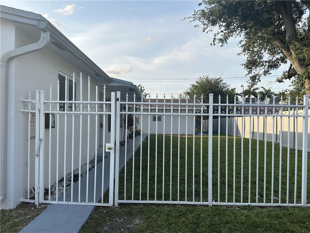 Coral Heights 22-4 B