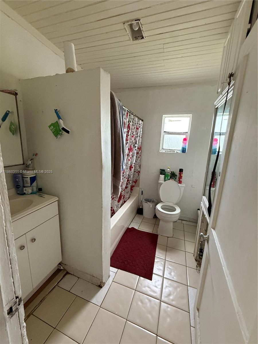 Homes for sale in Moore Haven, FL | 315 Avenue J, Moore Haven, FL 33471 | MLS# A11860311