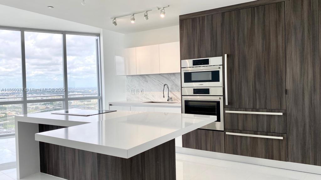 851 NE 1st Ave #3904, Miami FL 33132