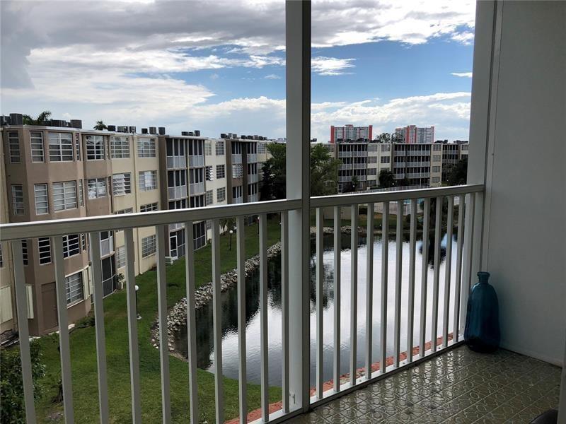 Jade Winds Easter Lily Ga