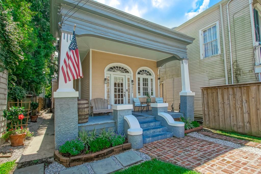 Homes for sale in New Orleans, LA | 1025 General Pershing St, New Orleans, LA 70115 | MLS# 2517301