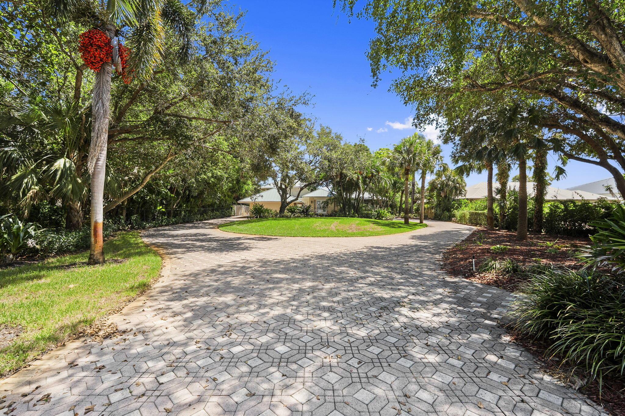 Homes for sale in Sewalls Point, FL | 76 S Sewalls Point Road, Sewalls Point, FL 34996 | MLS# R11116529